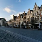 Allies Avenue *