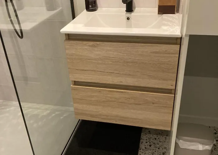 Allies Avenue Apartment